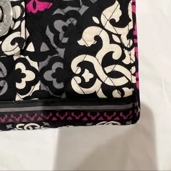 Vera Bradley Canterberry Magenta Crossbody Mailbag and Turn Locn Wallet Bundle - Picture 12 of 16